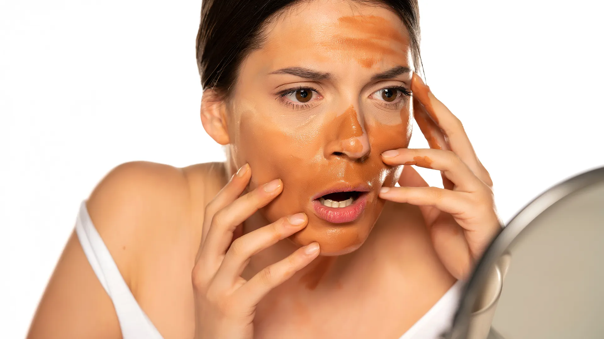 Dailės paradoksas: TikToko odos trendai ir jų poveikis jaunajoms merginėms