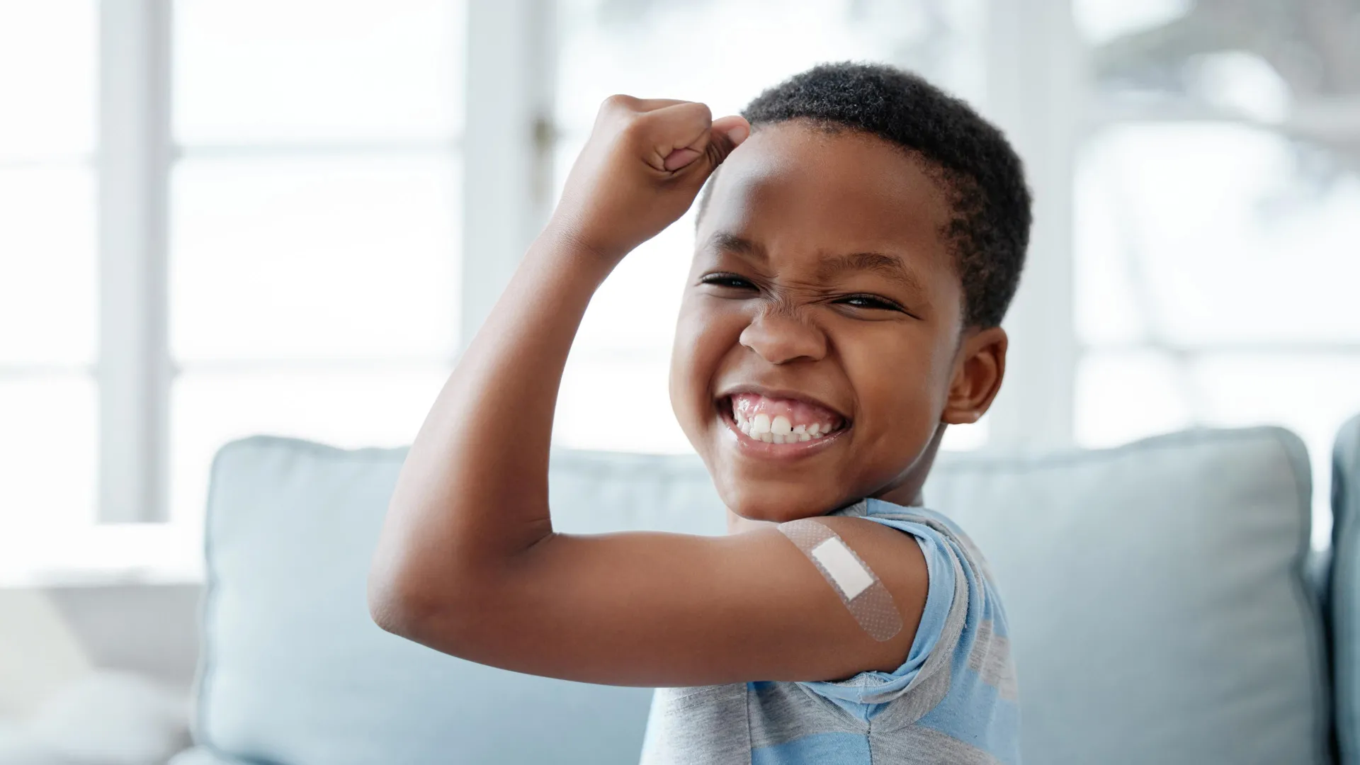 COVID-19 vakuina susiję su mažiau infekcijų ir alergijų šešėse sergant vaikams